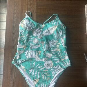 NWT Cupshe one piece
